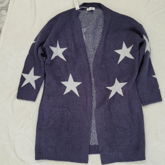 She + Sky Long Oversized Chunky Knit Star Print Cardigan in Navy and White - Picture 2 of 3